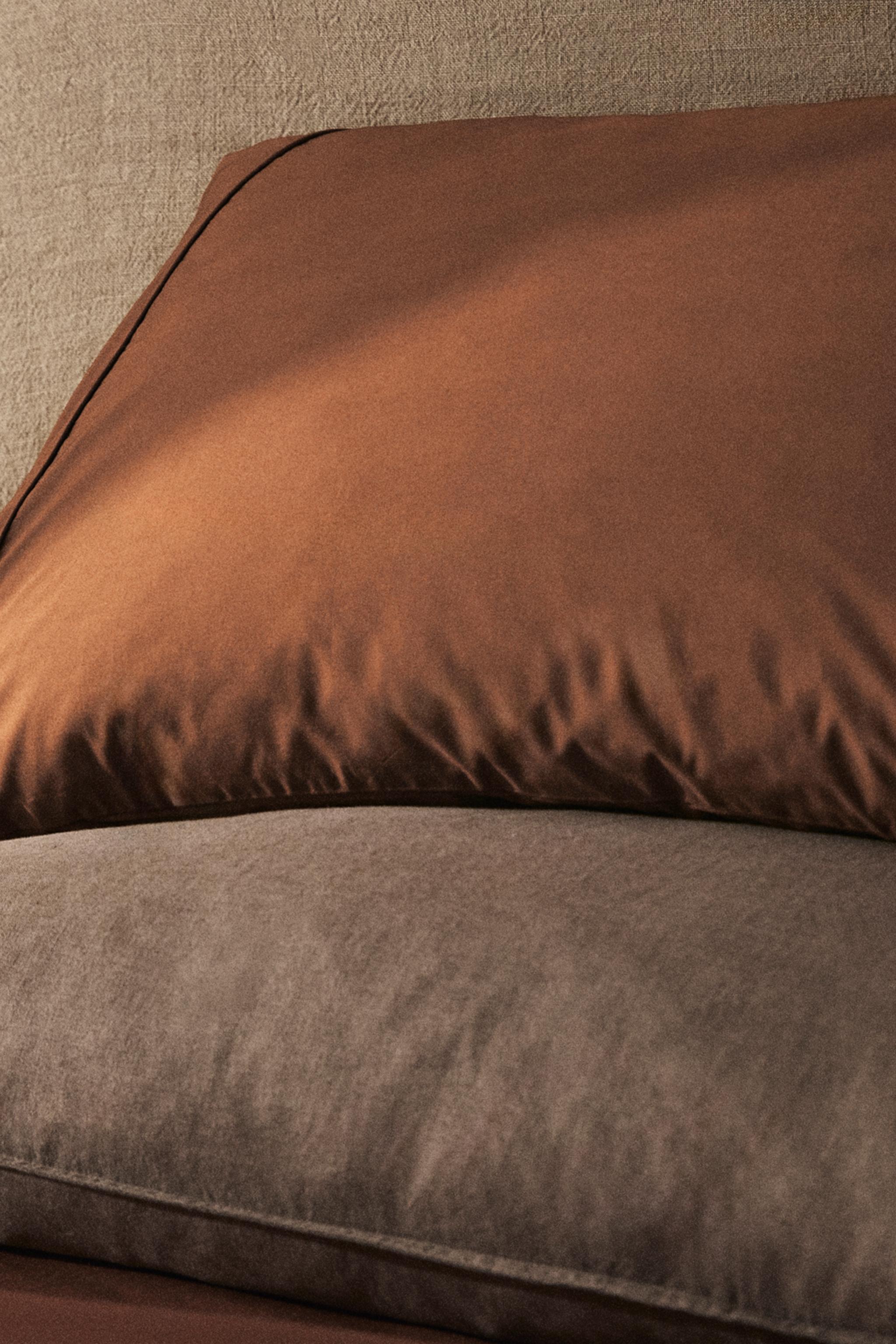 PERCALE COTTON PILLOWCASE (300 THREAD COUNT)